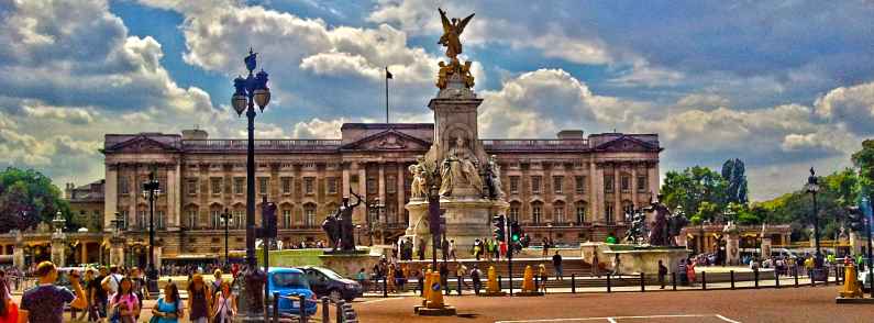 Buckingham Palace - home to Queen Elizabeth II and a grade 1 listed building